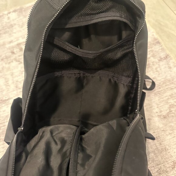 Lululemon Cruiser Large Backpack 28L Black/Rhino Grey